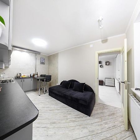 Joy Box Apartments Lviv Bagian luar foto