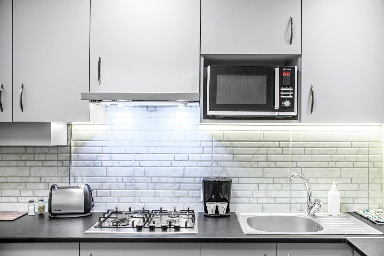 Joy Box Apartments Lviv Bagian luar foto