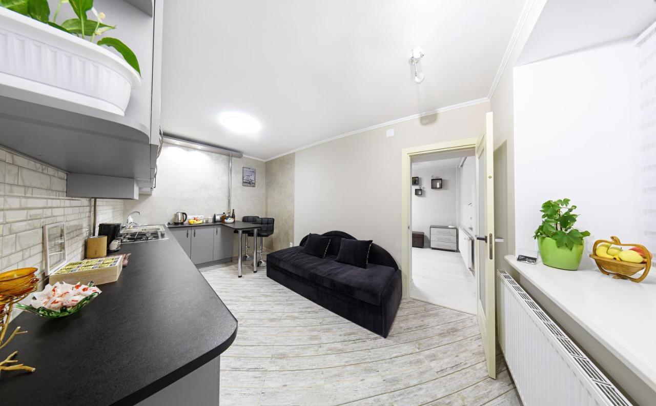 Joy Box Apartments Lviv Bagian luar foto