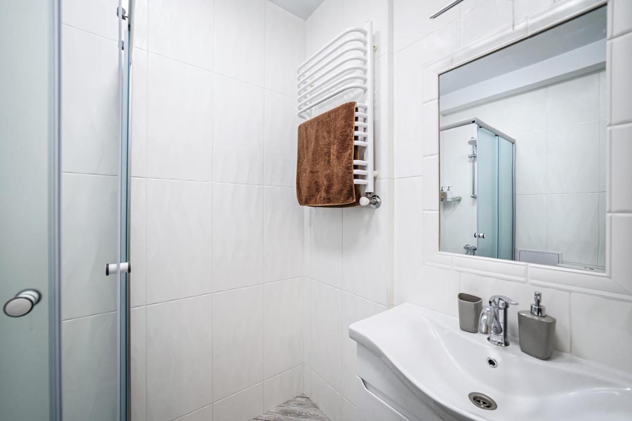 Joy Box Apartments Lviv Bagian luar foto