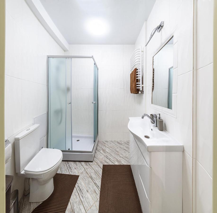 Joy Box Apartments Lviv Bagian luar foto